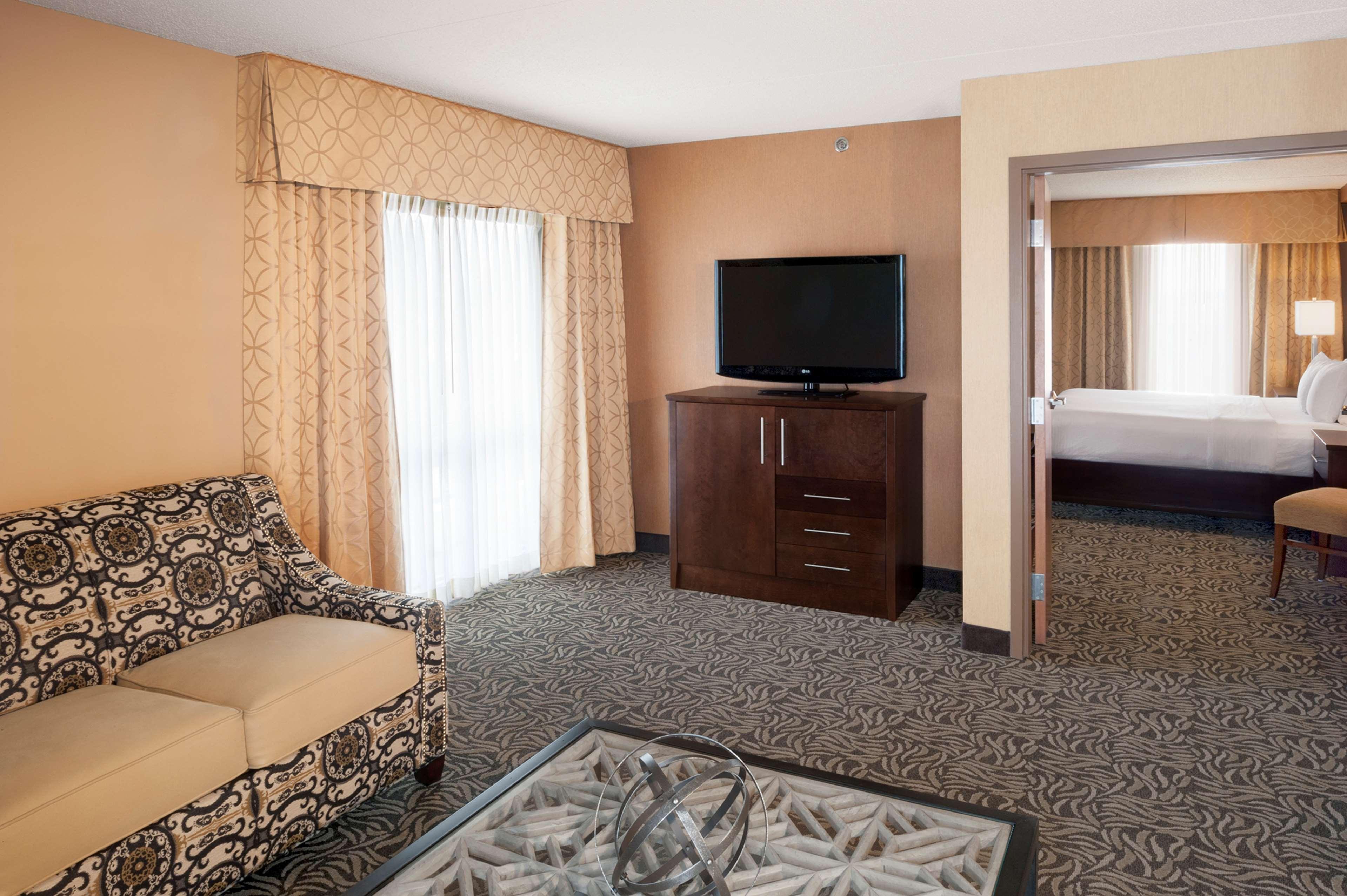 Doubletree By Hilton Bay City - Riverfront Eksteriør billede