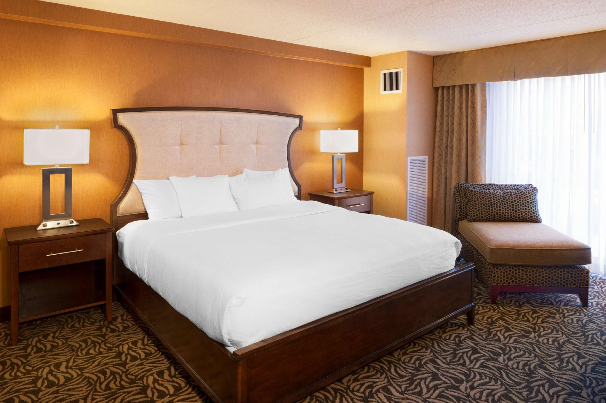 Doubletree By Hilton Bay City - Riverfront Eksteriør billede