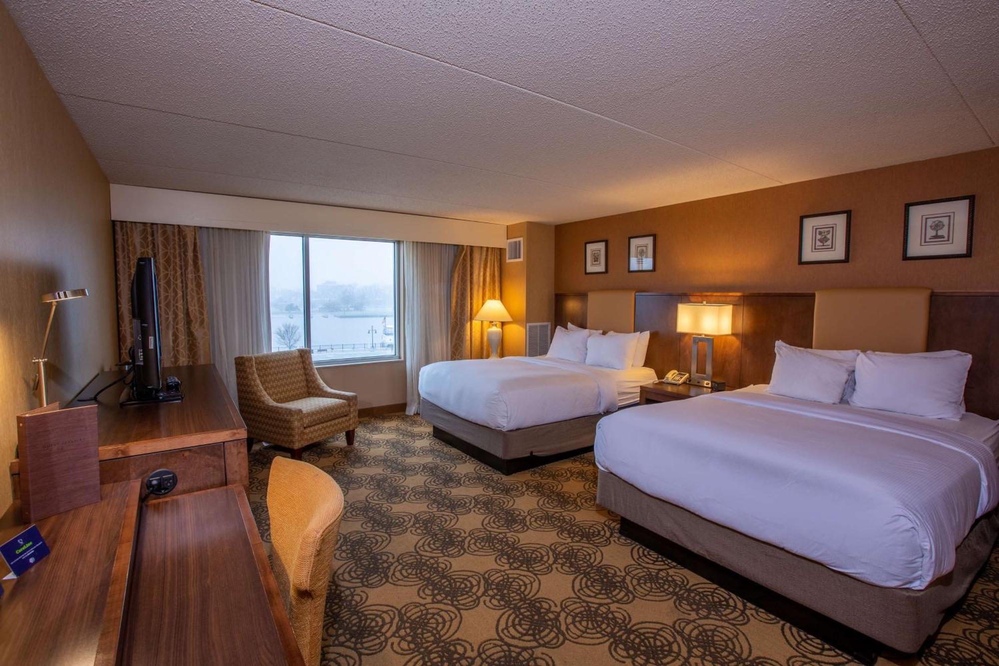 Doubletree By Hilton Bay City - Riverfront Eksteriør billede