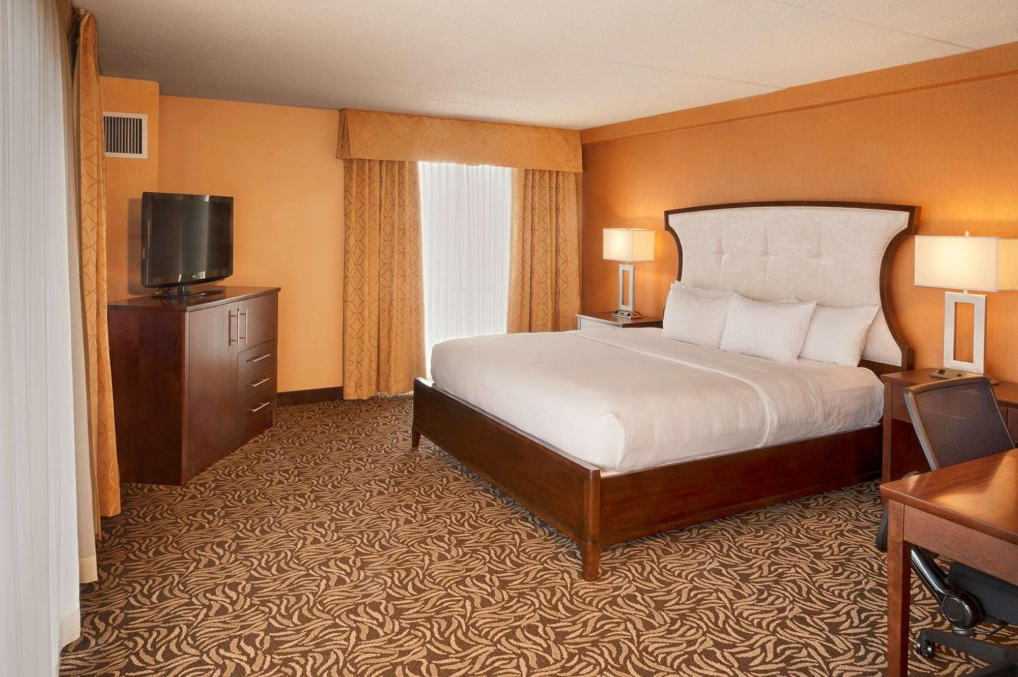 Doubletree By Hilton Bay City - Riverfront Eksteriør billede