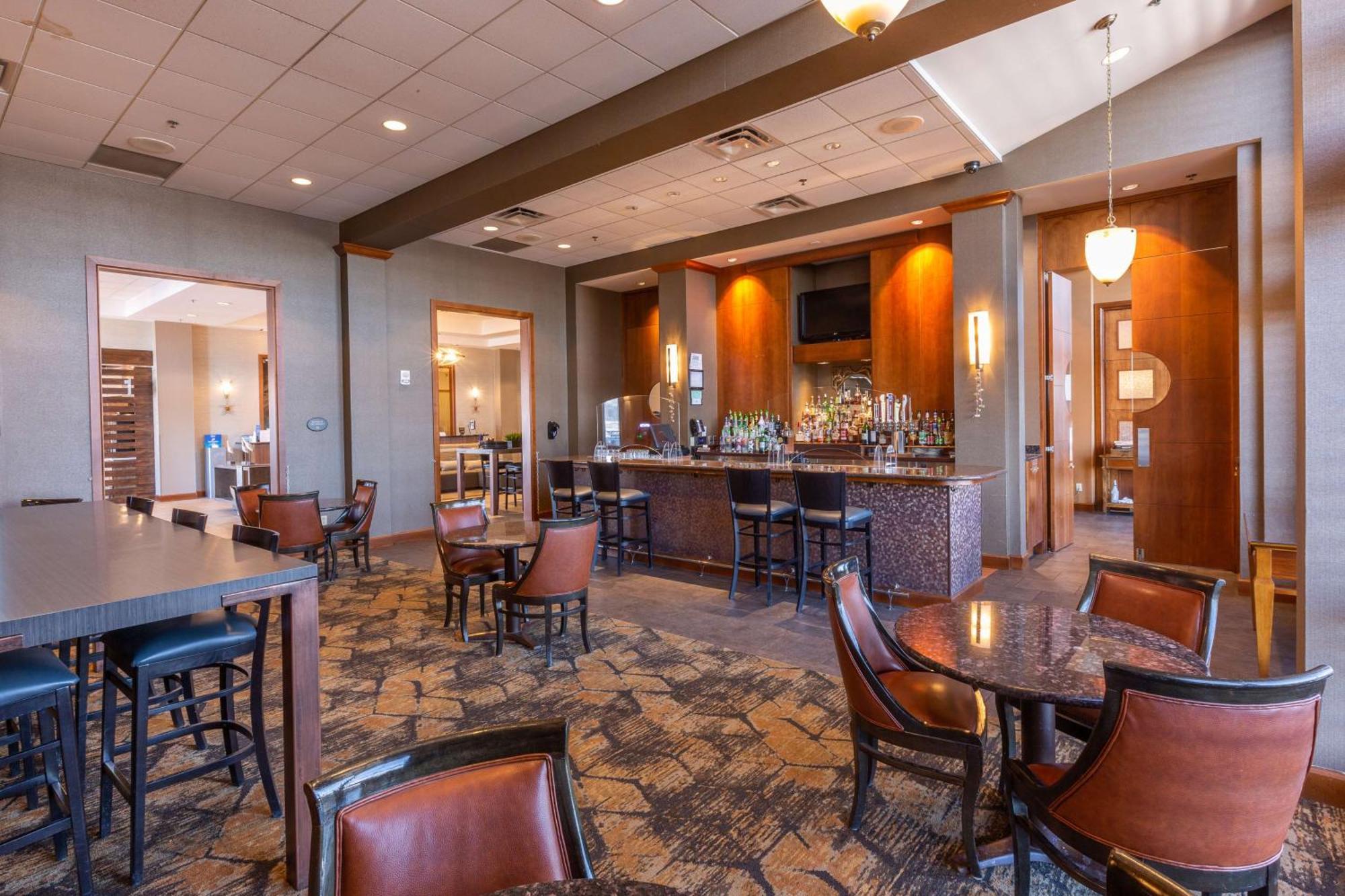 Doubletree By Hilton Bay City - Riverfront Eksteriør billede