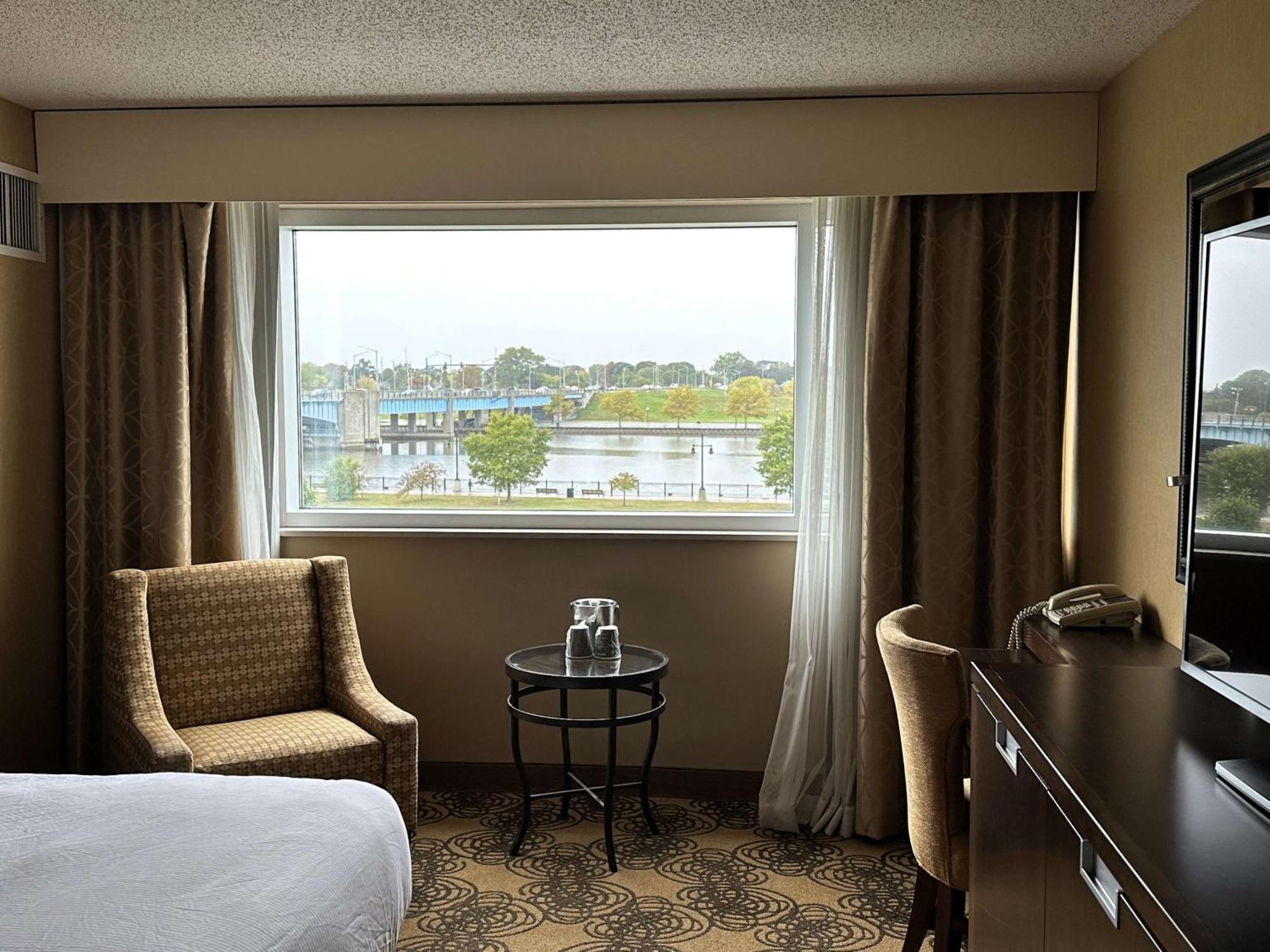 Doubletree By Hilton Bay City - Riverfront Eksteriør billede